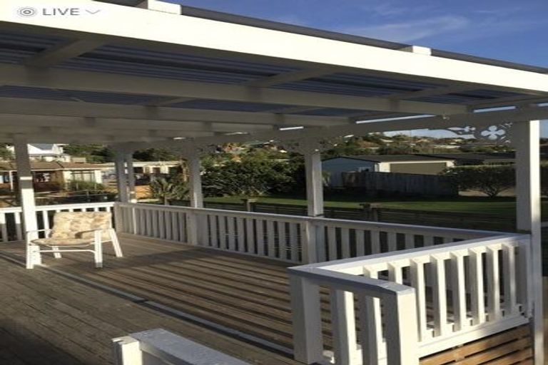 Photo of property in 295a Vipond Road, Stanmore Bay, Whangaparaoa, 0932