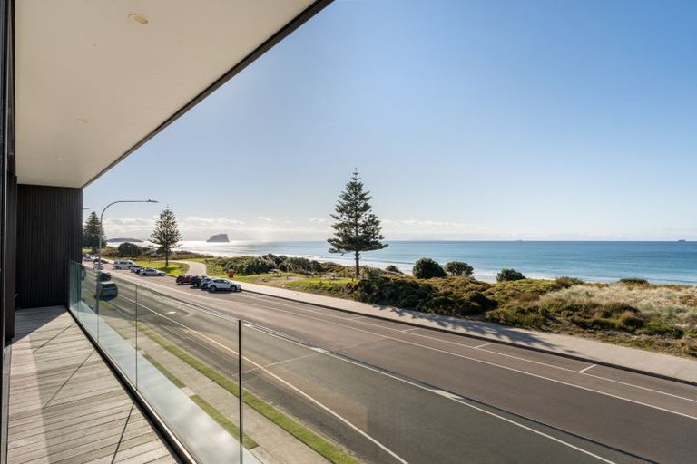 Photo of property in 212 Marine Parade, Mount Maunganui, 3116