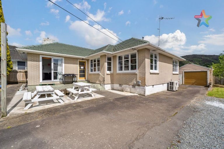Photo of property in 36 Horoeka Street, Stokes Valley, Lower Hutt, 5019
