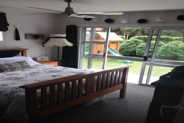 Photo of property in 111 Oakfield Crescent, Pukete, Hamilton, 3200