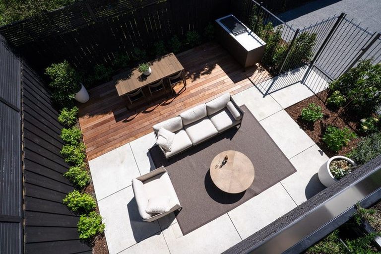 Photo of property in 9 Hewitts Road, Merivale, Christchurch, 8014