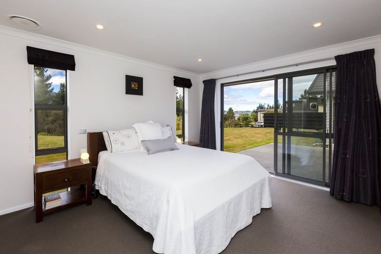 Photo of property in 6 Mount Marua Way, Timberlea, Upper Hutt, 5018