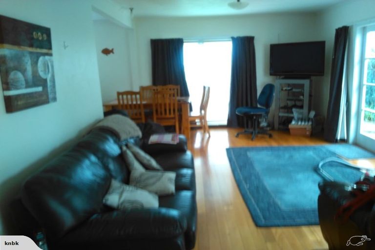 Photo of property in 24 Seon Place, Birkdale, Auckland, 0626