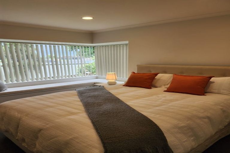 Photo of property in 12 Shelter Grove, Frankleigh Park, New Plymouth, 4310