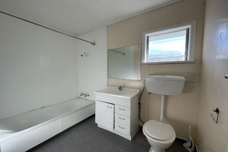 Photo of property in 132 Russell Road, Manurewa, Auckland, 2102