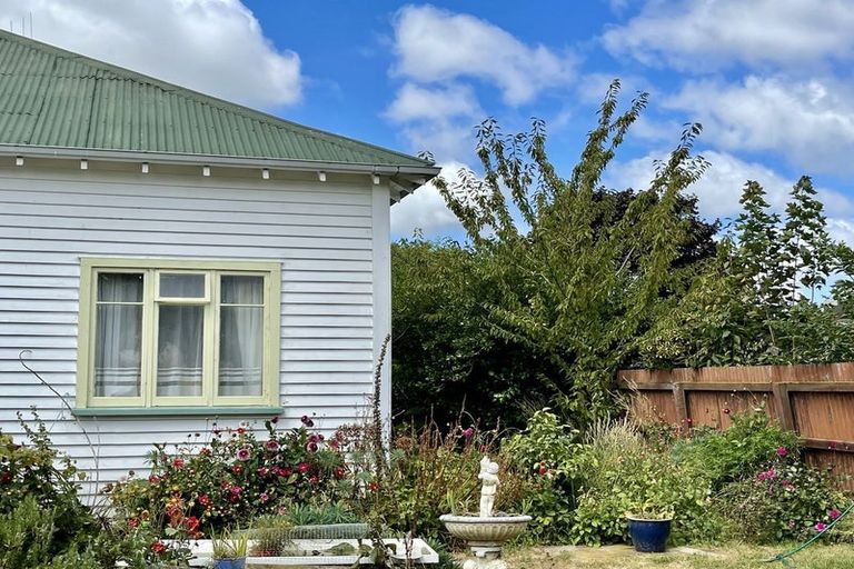 Photo of property in 30 Rhodes Street, Waimate, 7924