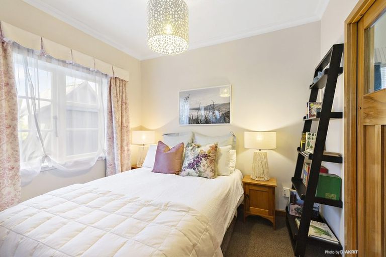 Photo of property in 54c Hungerford Road, Houghton Bay, Wellington, 6023