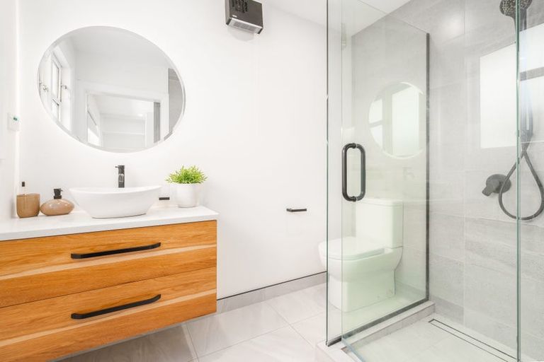 Photo of property in 201 Cashmere Road, Hoon Hay, Christchurch, 8025