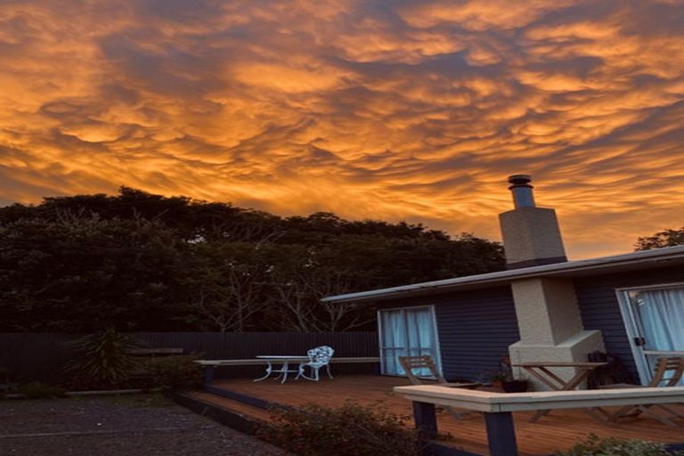 Photo of property in 34 Karewa Street, Castlecliff, Whanganui, 4501