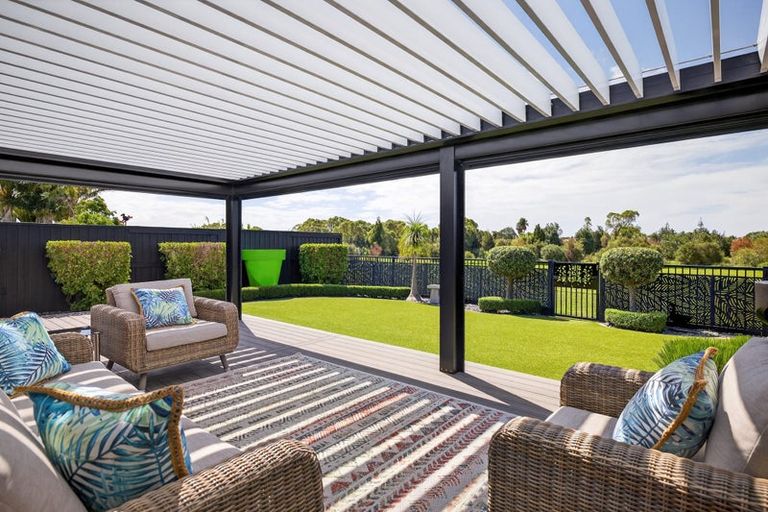 Photo of property in 52 Carrington Drive, Papamoa Beach, Papamoa, 3118