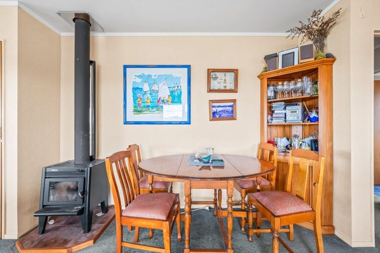 Photo of property in 14 Cliff Street, Pahi, Paparoa, 0571