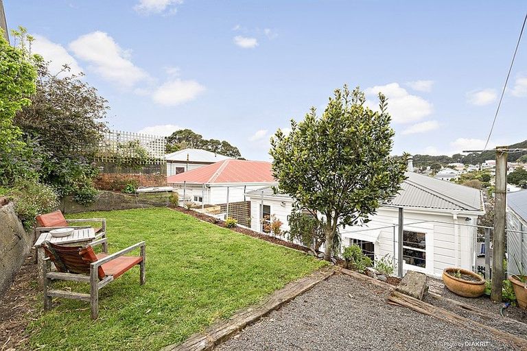 Photo of property in 7 Burwah Street, Berhampore, Wellington, 6023