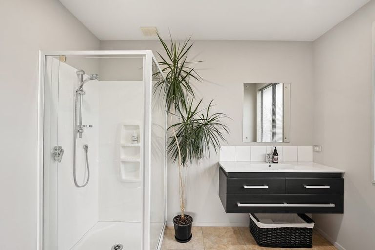 Photo of property in 27 De Bettencor Place, Mount Pisa, Cromwell, 9383