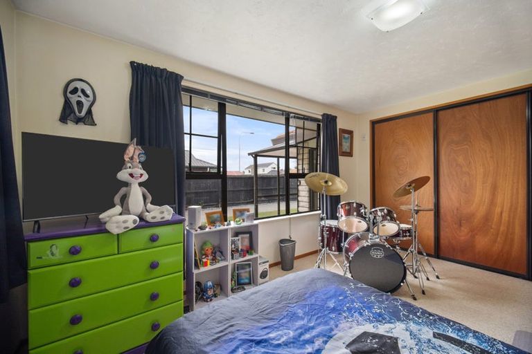 Photo of property in 14 Takaro Avenue, Sockburn, Christchurch, 8042