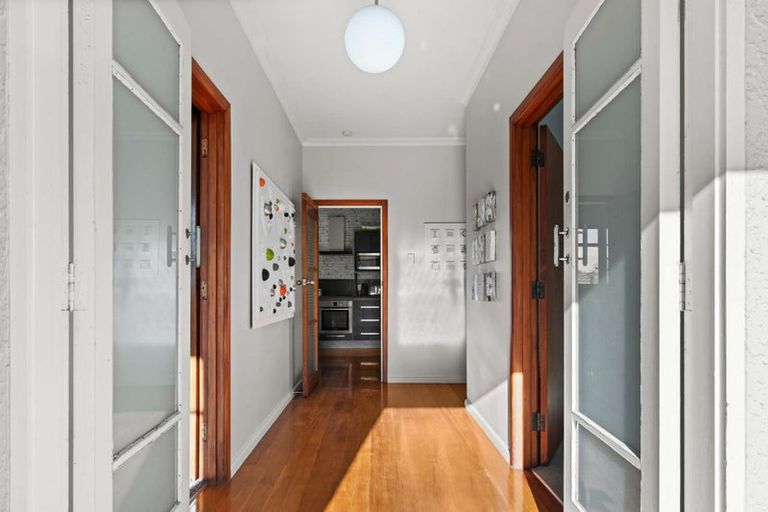 Photo of property in 236 Kennedy Road, Onekawa, Napier, 4110