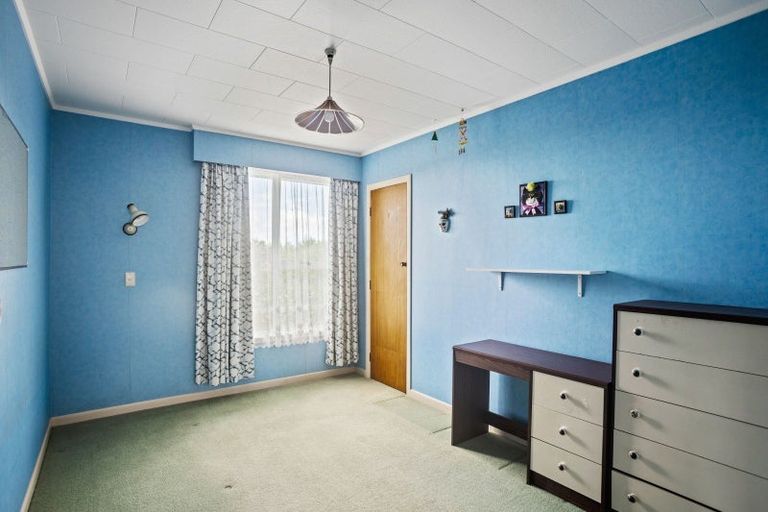 Photo of property in 13 Julian Place, Westown, New Plymouth, 4310