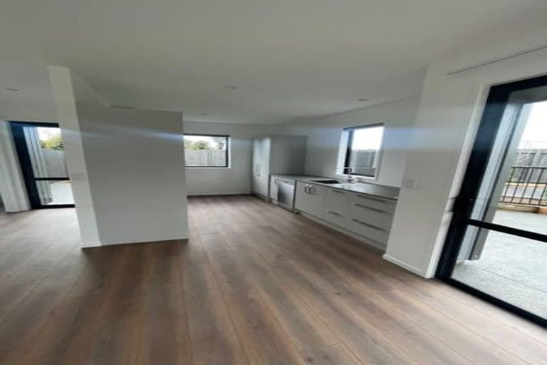 Photo of property in 10 Ara Reti, Mangere, Auckland, 2022