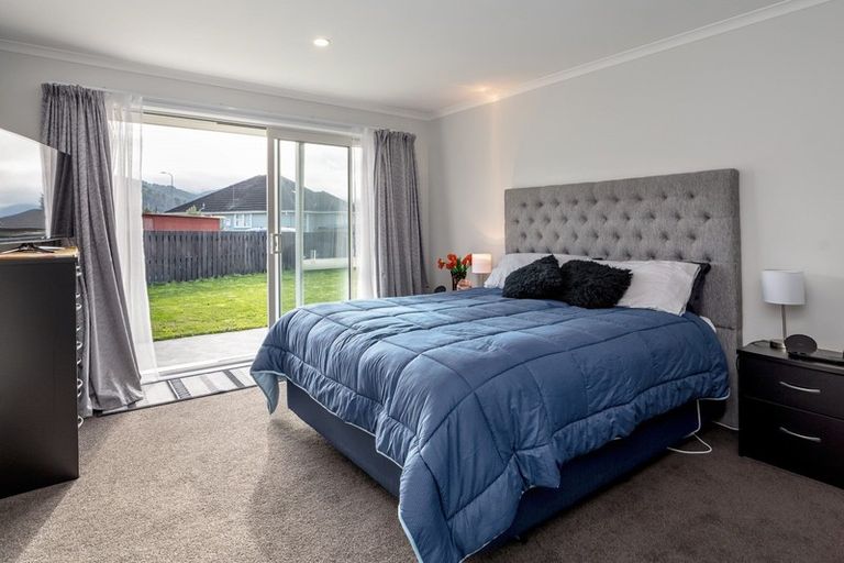 Photo of property in 4 Mckerrow Place, Featherston, 5710