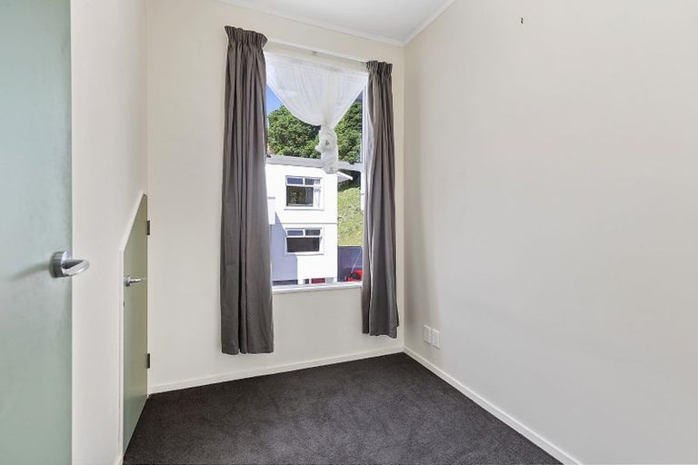 Photo of property in Fernhill Flats, 9/324 The Terrace, Te Aro, Wellington, 6011