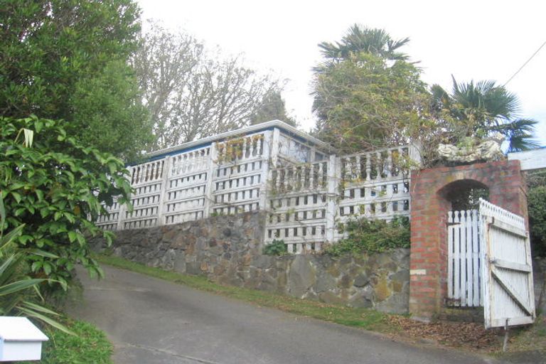 Photo of property in 177 Normandale Road, Normandale, Lower Hutt, 5010