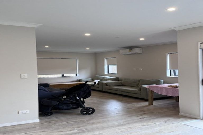 Photo of property in 8b Bunnythorpe Road, Papakura, 2110