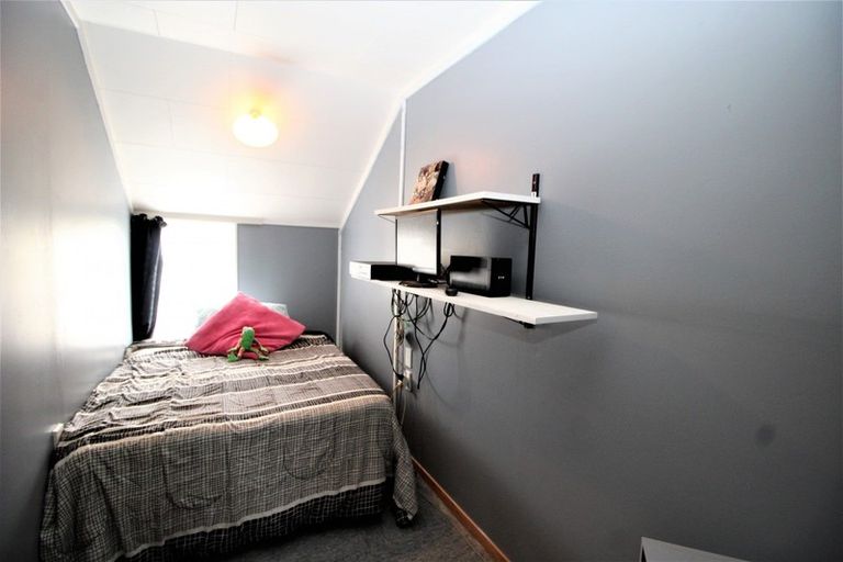 Photo of property in 11 Ross Street, Woodville, 4920