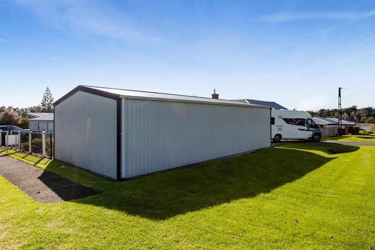 Photo of property in 2 Broadway, Waitara, 4320