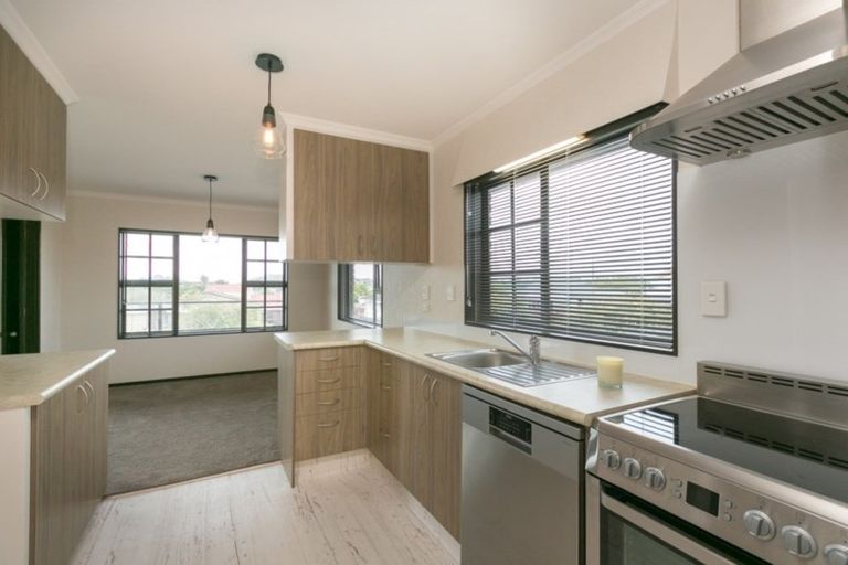 Photo of property in 6 Virginia Place, Whalers Gate, New Plymouth, 4310