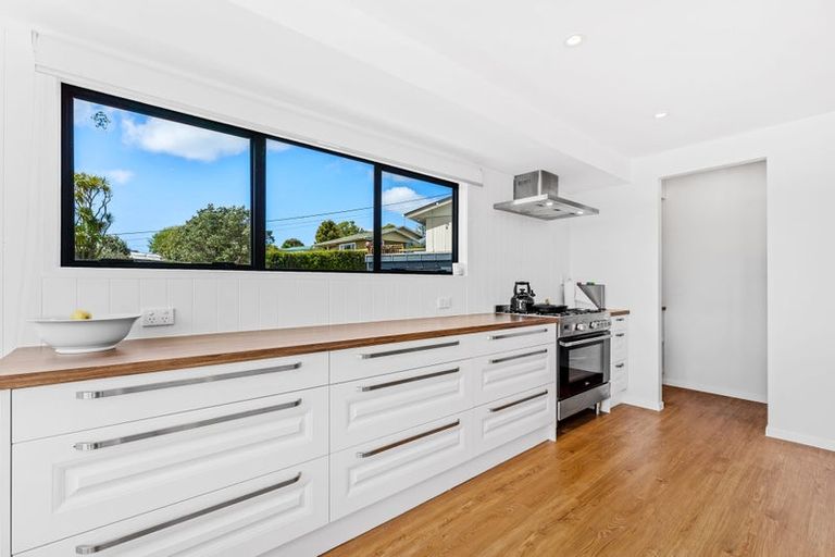 Photo of property in 11 Foster Crescent, Snells Beach, 0920