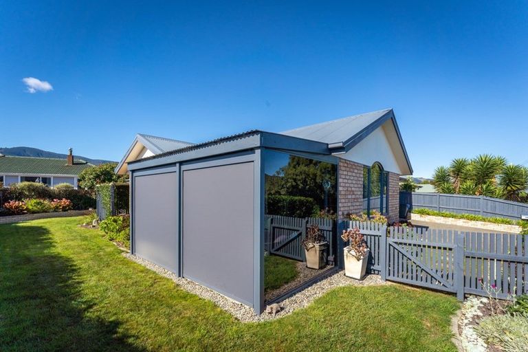 Photo of property in 28 Allport Place, Stoke, Nelson, 7011