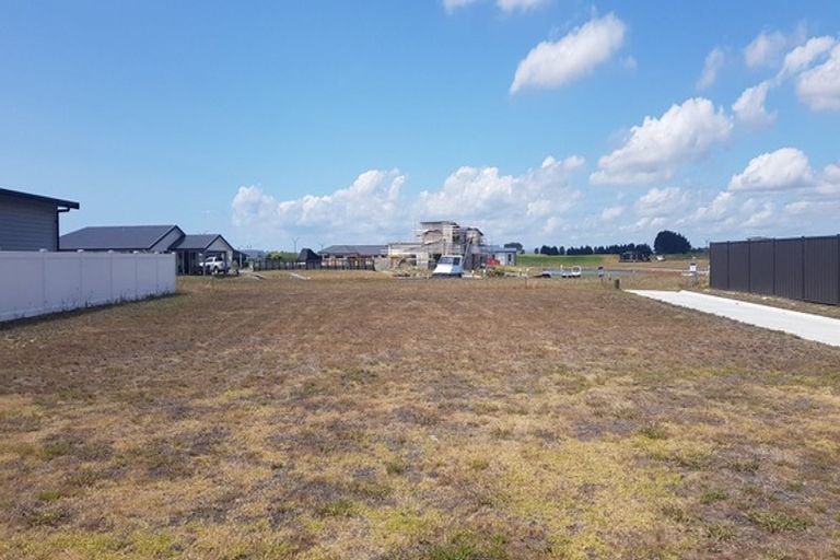 Photo of property in 53 Stace Hopper Drive, One Tree Point, 0118