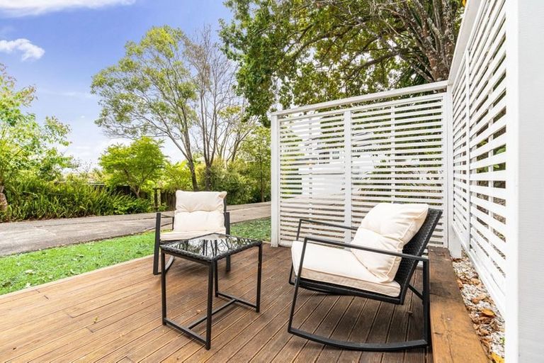 Photo of property in 1/6a Sunnynook Road, Sunnynook, Auckland, 0620