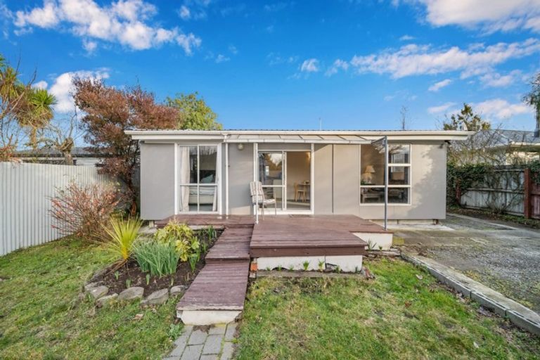 Photo of property in 98 Prestons Road, Redwood, Christchurch, 8051