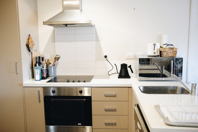 Photo of property in 2b/6 Piwakawaka Street, Eden Terrace, Auckland, 1010