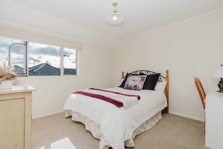 Photo of property in 10 Montrose Crescent, Huntington, Hamilton, 3210