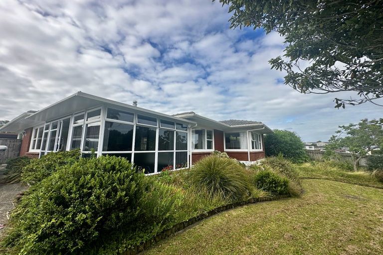 Photo of property in 30 Meadway, Sunnyhills, Auckland, 2010