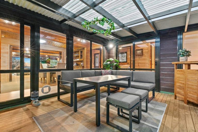 Photo of property in 77 Awanui Rise, Papakura, 2582