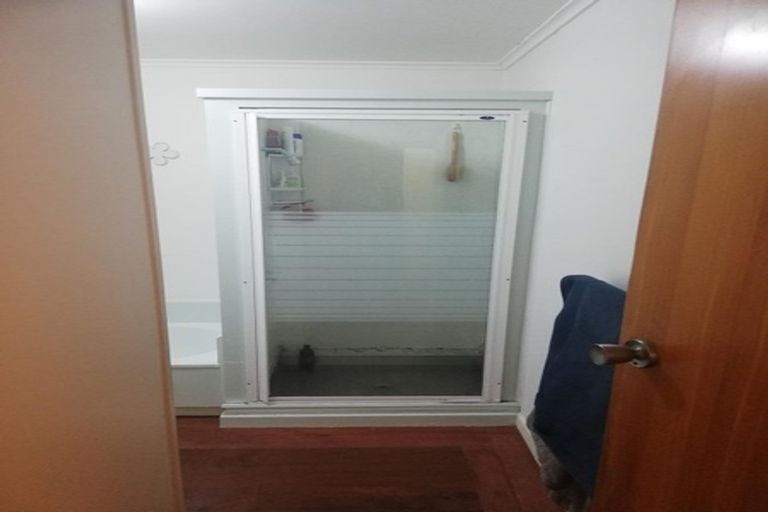 Photo of property in 4/162 Onewa Road, Northcote, Auckland, 0627