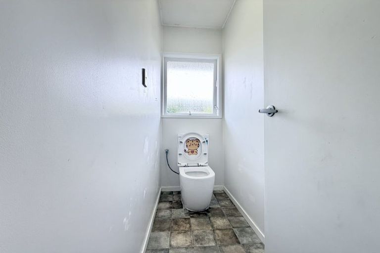 Photo of property in 30 Meadway, Sunnyhills, Auckland, 2010