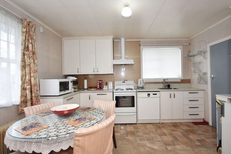 Photo of property in 800 Tweed Street, Rockdale, Invercargill, 9812