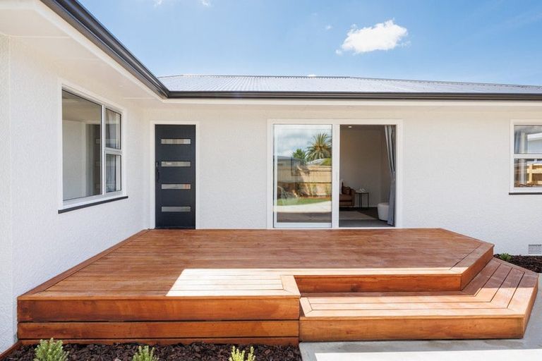 Photo of property in 5 Belvedere Crescent, Takaro, Palmerston North, 4412