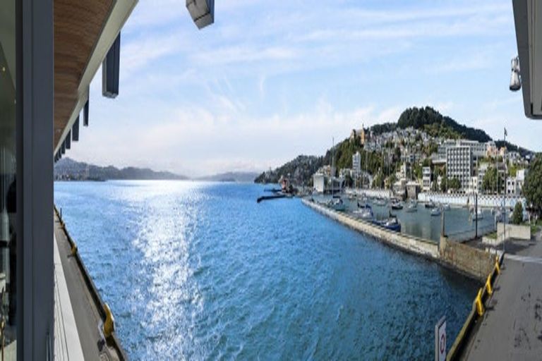 Photo of property in Clyde Quay Wharf, 1a/7 Clyde Quay Wharf, Te Aro, Wellington, 6011