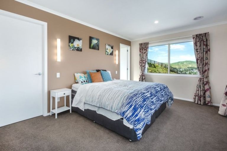 Photo of property in 7 Baxters Rise, Aotea, Porirua, 5024