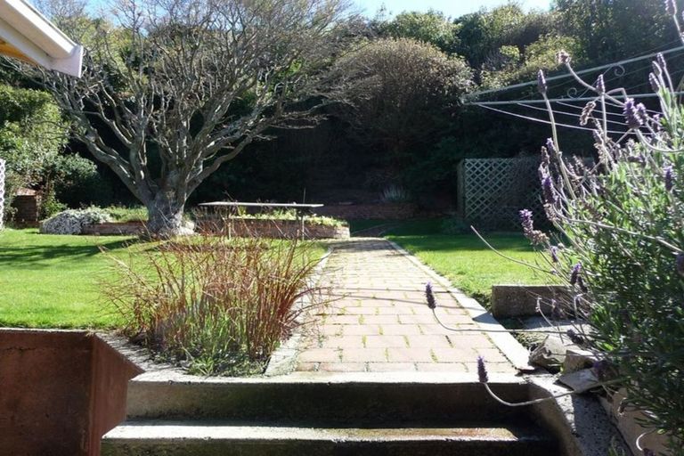 Photo of property in 26 Seaview Terrace, Kew, Dunedin, 9012