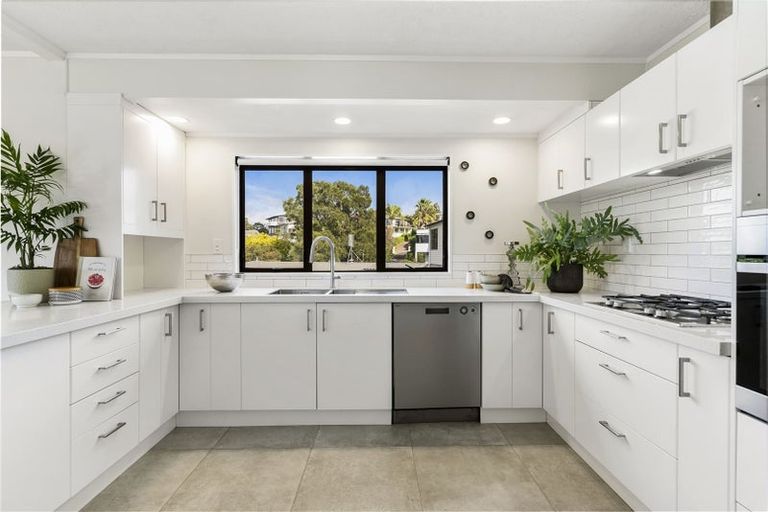 Photo of property in 1/9 Marigold Place, Mairangi Bay, Auckland, 0630