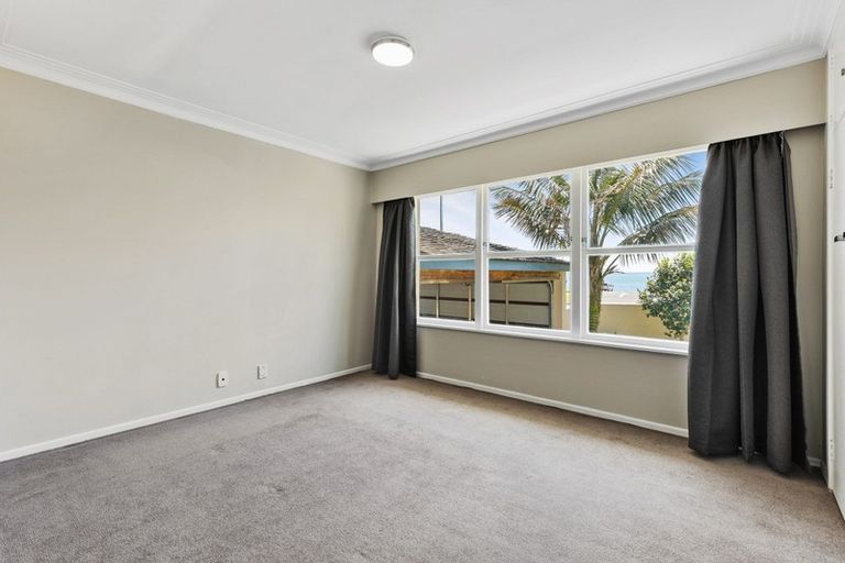 Photo of property in 11 Luke Place, Eastern Beach, Auckland, 2012