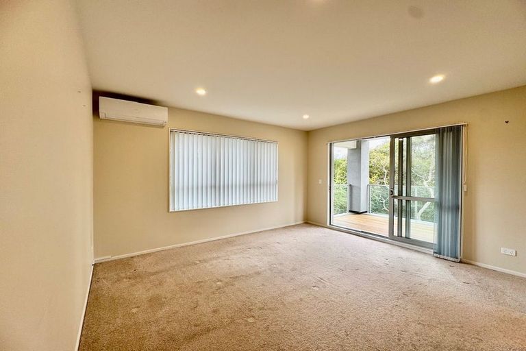 Photo of property in 42 Cresta Avenue, Beach Haven, Auckland, 0626