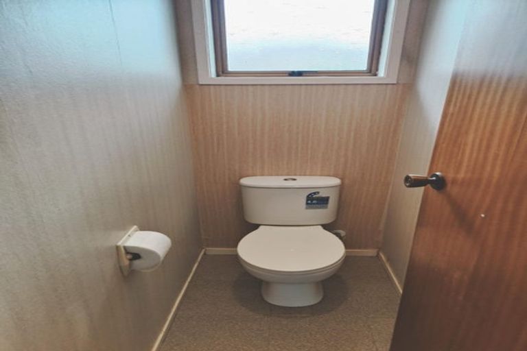 Photo of property in 1/40 Halberg Street, Glenfield, Auckland, 0629