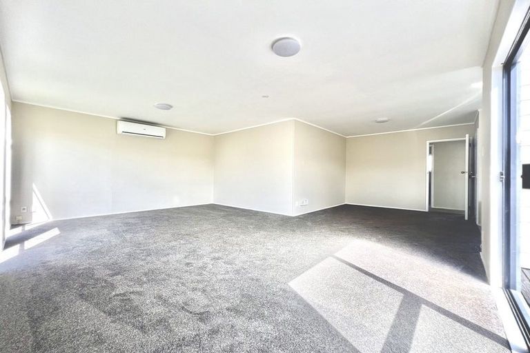 Photo of property in 49 Trimdon Street, Randwick Park, Auckland, 2105