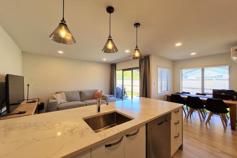 Photo of property in 117 Karepiro Drive, Stanmore Bay, Whangaparaoa, 0932